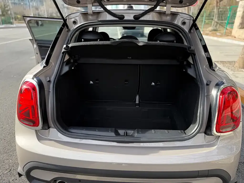 MINI Cooper (3-door) 2023 из CN, фото 3