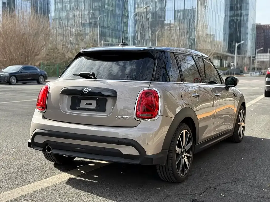 MINI Cooper (3-door) 2023 из CN, фото 8