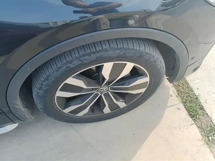 Volkswagen Tiguan L 2022 из CN, фото 8