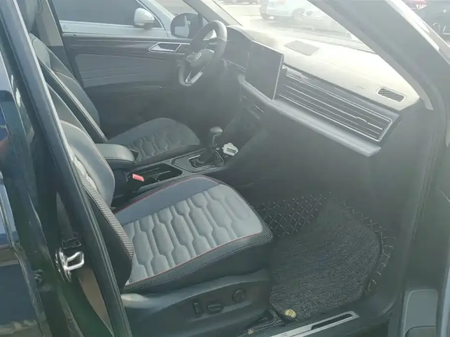 Volkswagen Tiguan L 2022 из CN, фото 9
