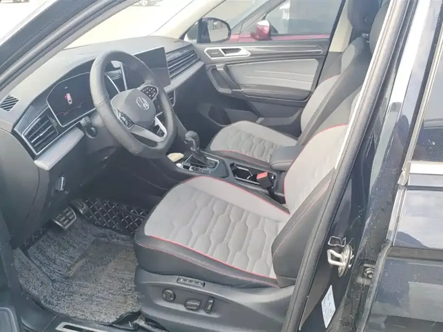 Volkswagen Tiguan L 2022 из CN, фото 3