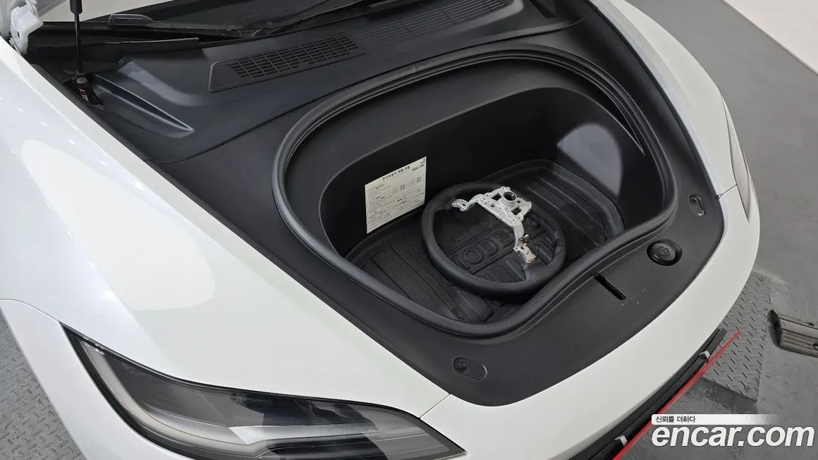 Tesla Model 3 2024 из KR, фото 3