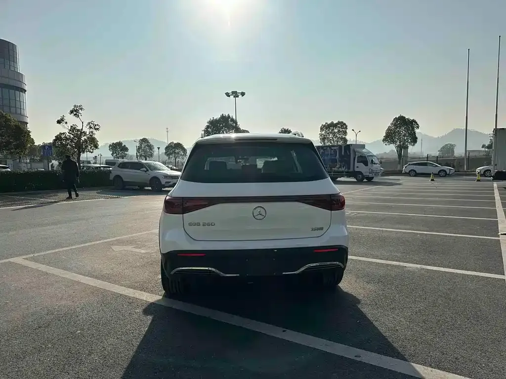 Mercedes-Benz EQB 2025 из CN, фото 8