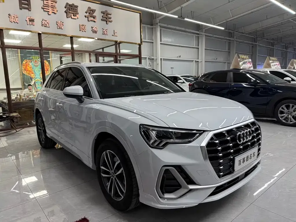 Audi Q3 2021 из CN, фото 2