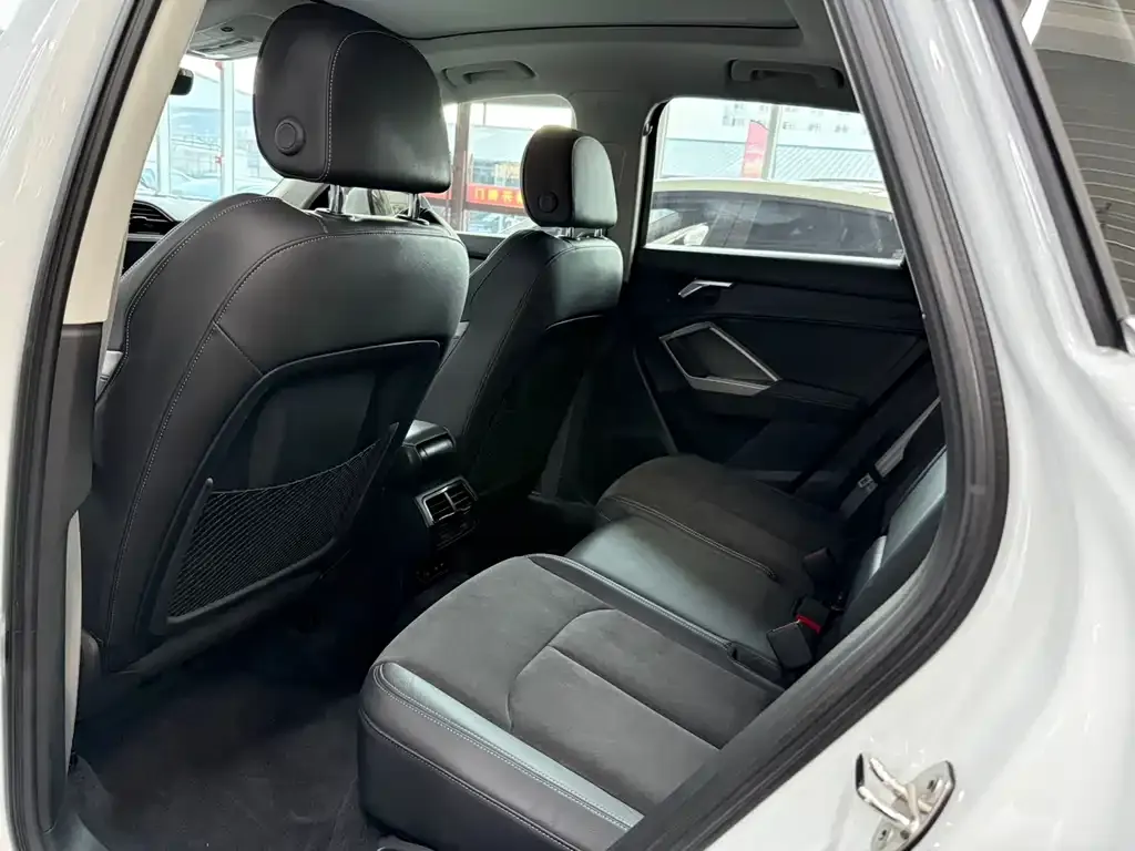 Audi Q3 2021 из CN, фото 3