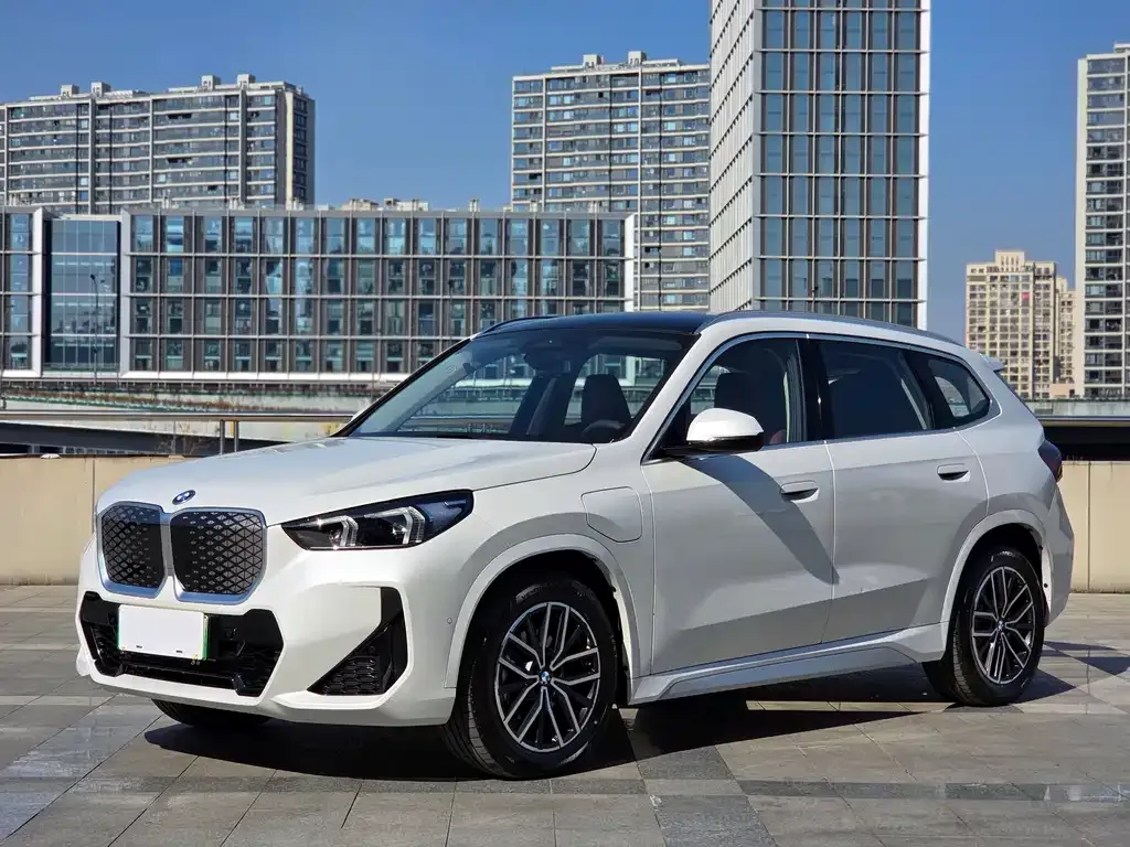 BMW iX1 2025 из CN, фото 1