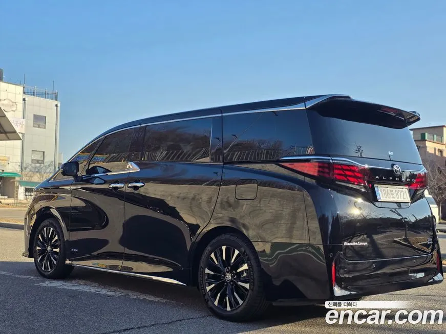 Toyota Alphard — фото 5