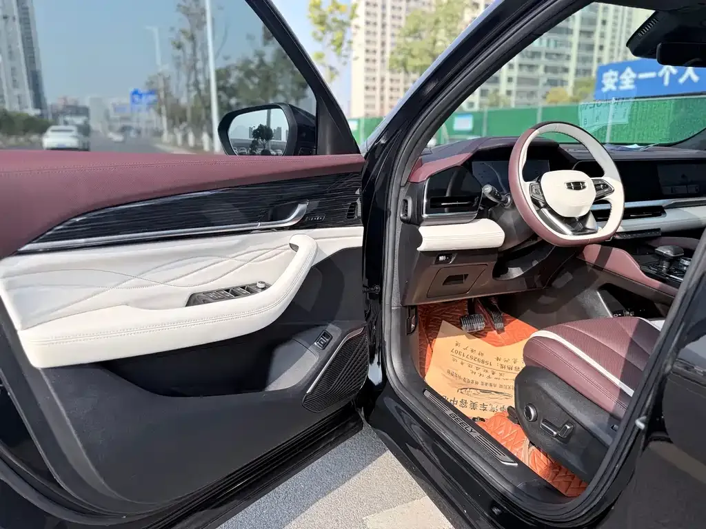 Geely Xingyue L 2024 из CN, фото 3