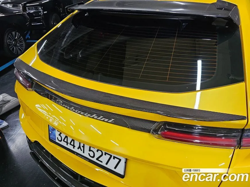 Lamborghini Urus — фото 6