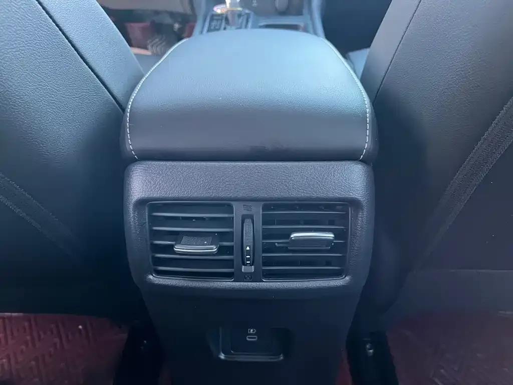 Nissan Sylphy 2024 из CN, фото 8