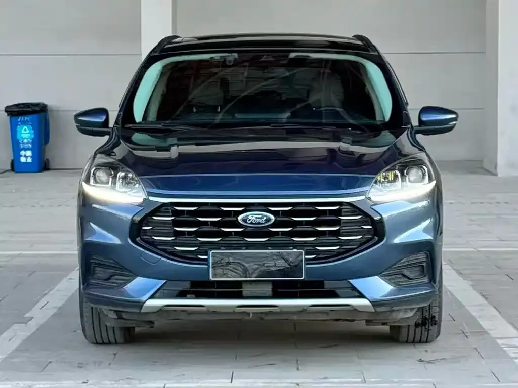 Ford Escape 2021 из CN, фото 2