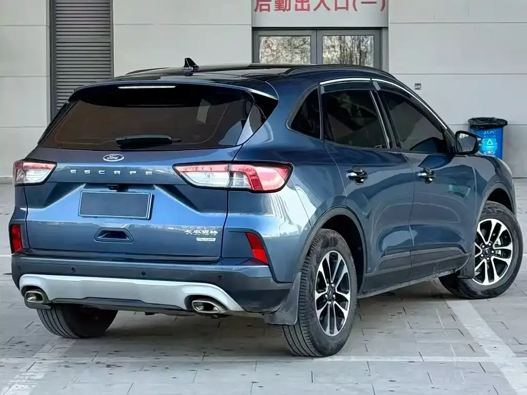 Ford Escape 2021 из CN, фото 6