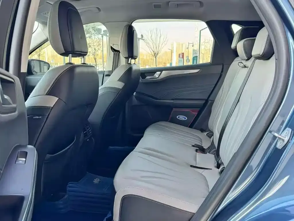 Ford Escape 2021 из CN, фото 9