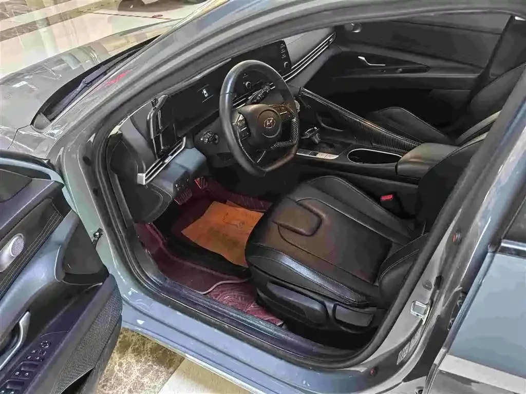 Hyundai Elantra — фото 10