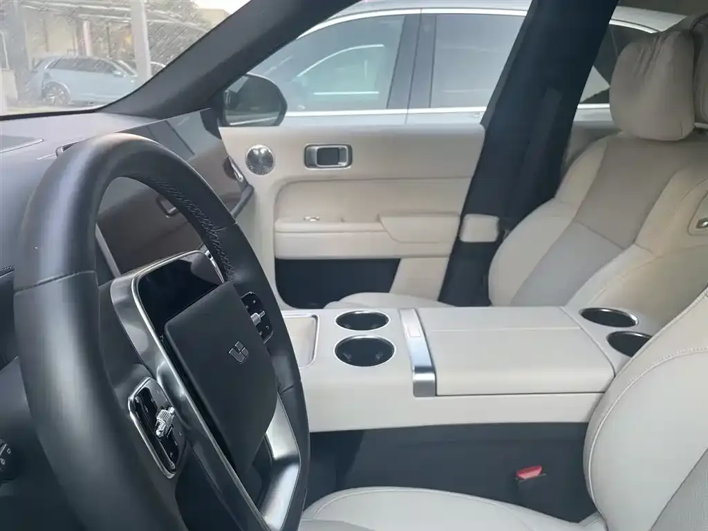Li Auto L8 2025 из CN, фото 2