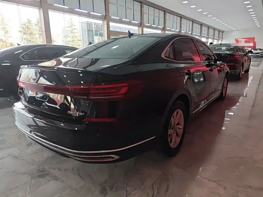 Volkswagen Passat 2023 из CN, фото 10