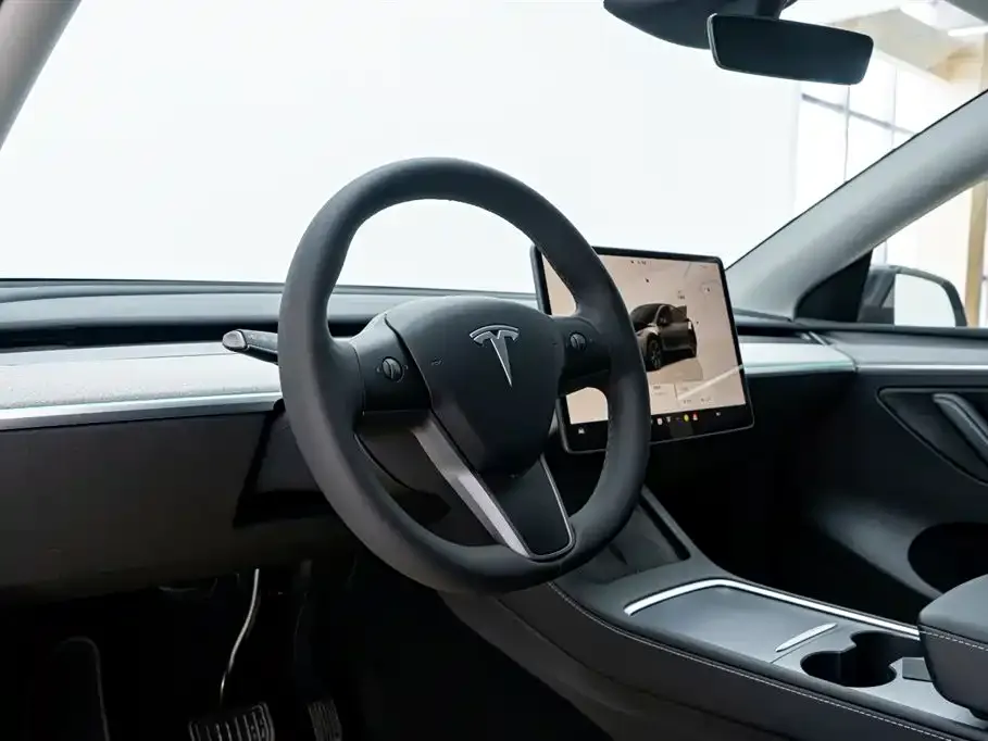 Tesla Model Y 2024 из CN, фото 3