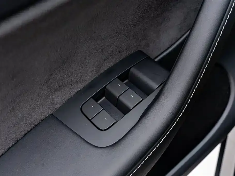 Tesla Model Y 2024 из CN, фото 6