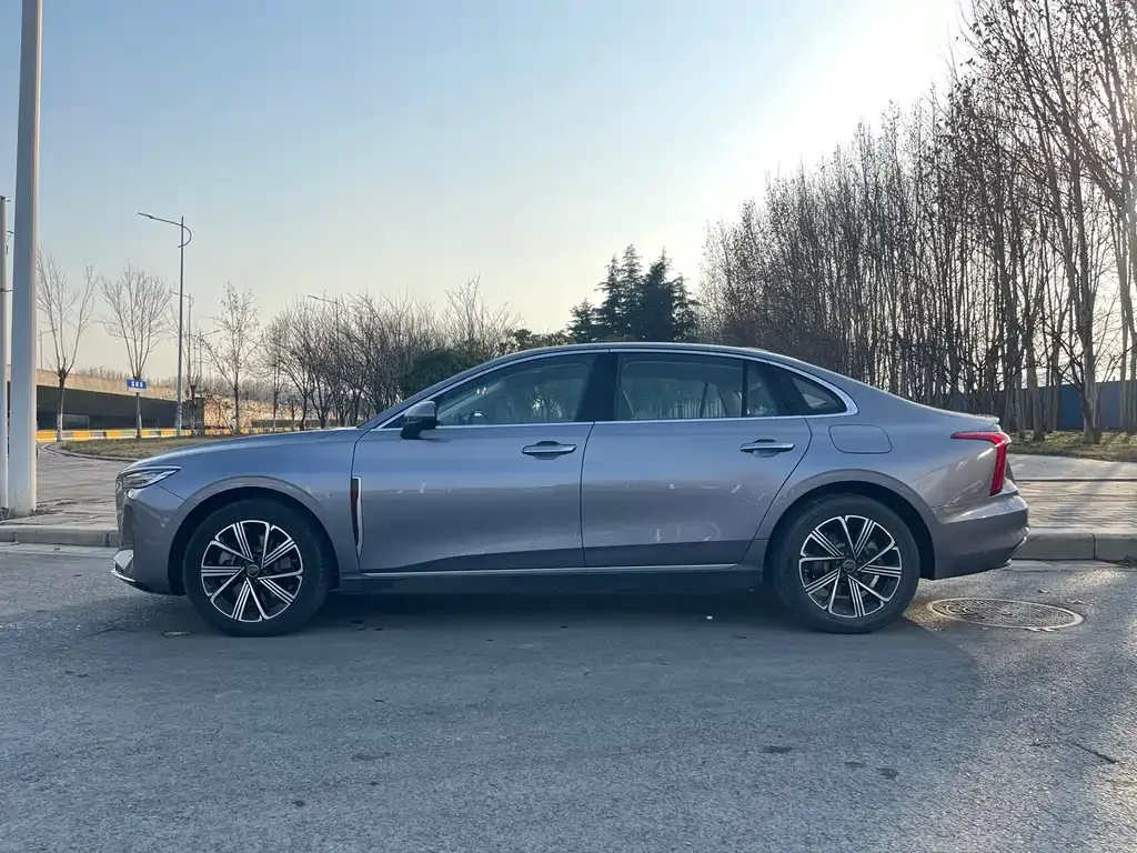 Hongqi H5 PHEV 2025 из CN, фото 10