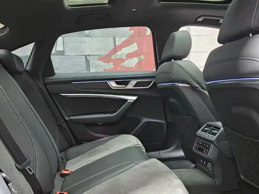 Audi A6L 2024 из CN, фото 5