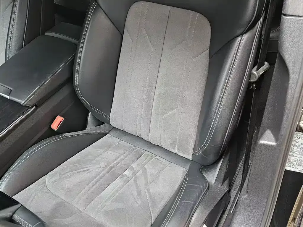 Audi A6L 2024 из CN, фото 9