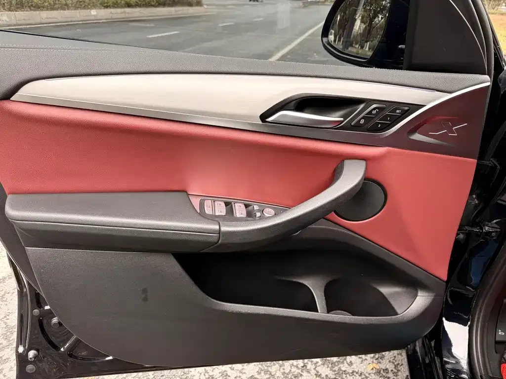 BMW X4 2023 из CN, фото 3