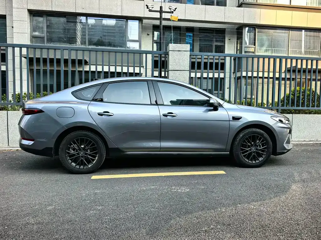 BYD Qin PLUS 2025 из CN, фото 9