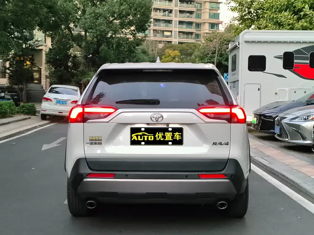 Toyota RAV4 2021 из CN, фото 5