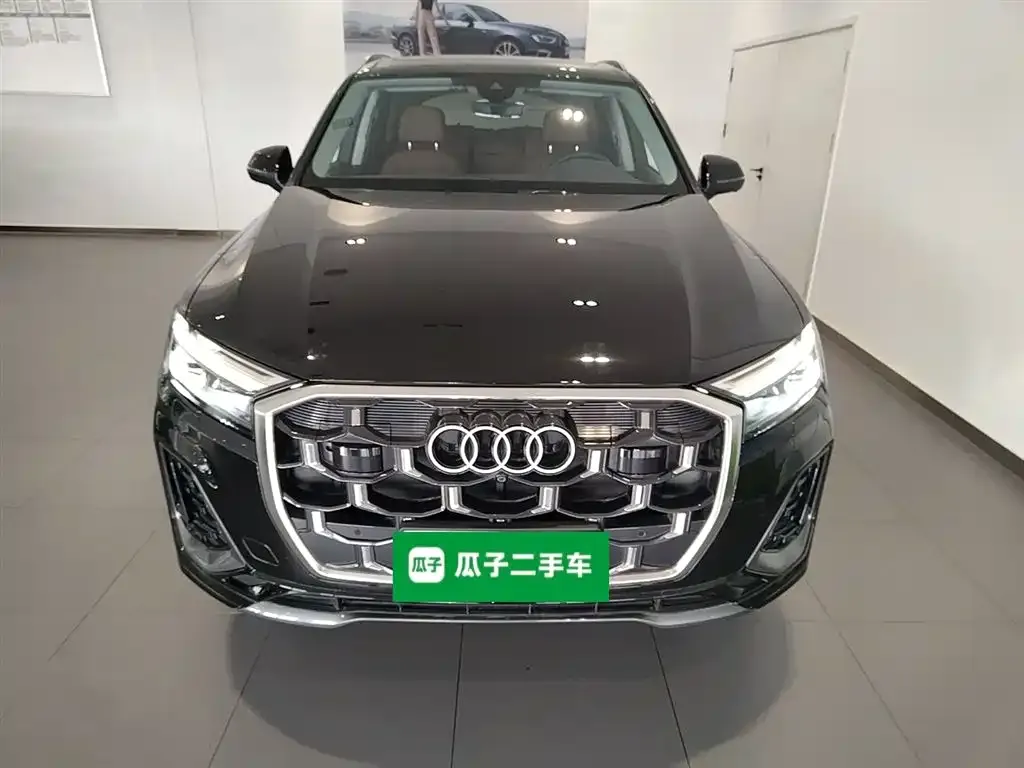 Audi Q7 2024 из CN, фото 7