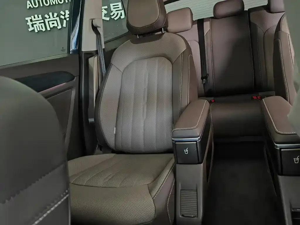 Volkswagen Viloran 2022 из CN, фото 4