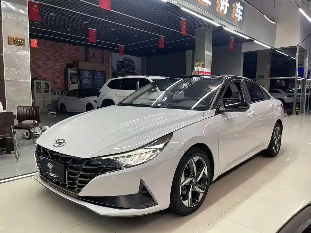 Hyundai Elantra 2022 из CN, фото 1