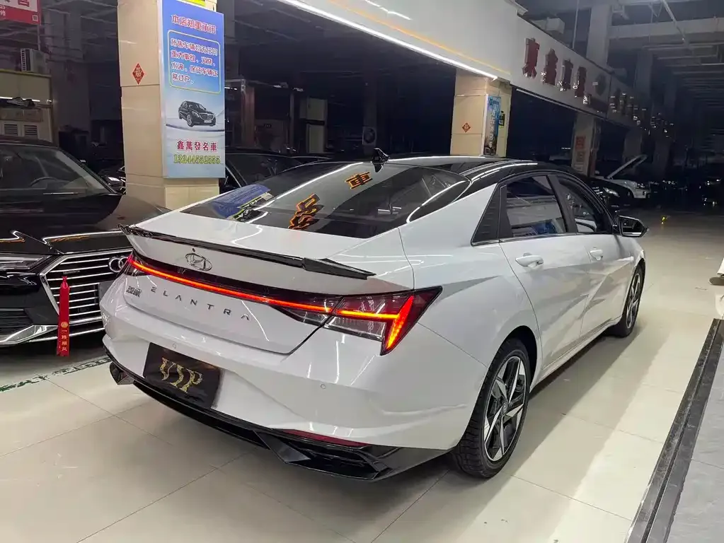 Hyundai Elantra 2022 из CN, фото 5