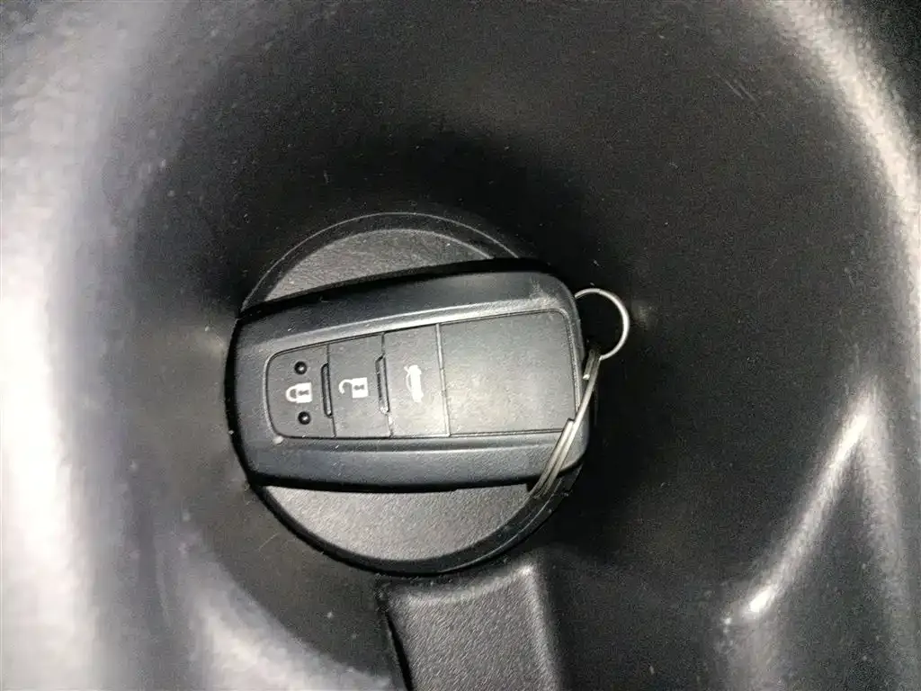 Toyota Corolla 2024 из CN, фото 3
