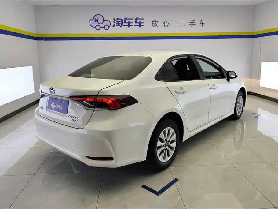 Toyota Corolla 2022 из CN, фото 2