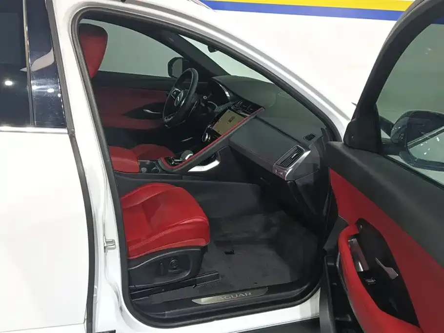 Jaguar E-PACE 2024 из CN, фото 8