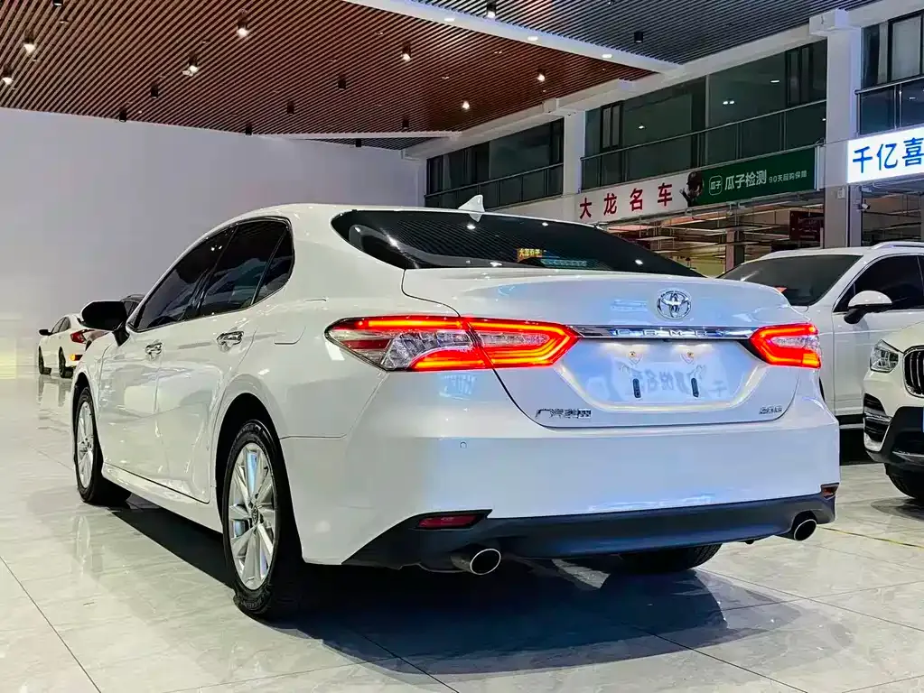 Toyota Camry 2022 из CN, фото 8