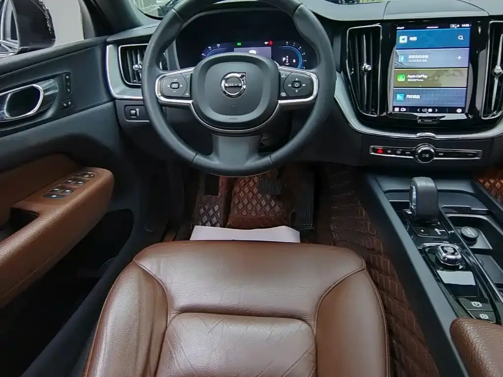 Volvo XC60 2021 из CN, фото 9