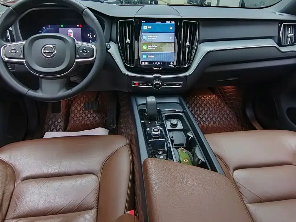 Volvo XC60 2021 из CN, фото 8