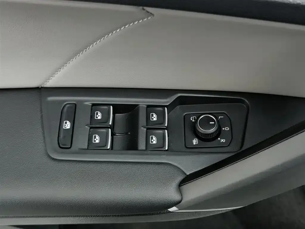 Volkswagen GTE PHEV 2024 из CN, фото 7