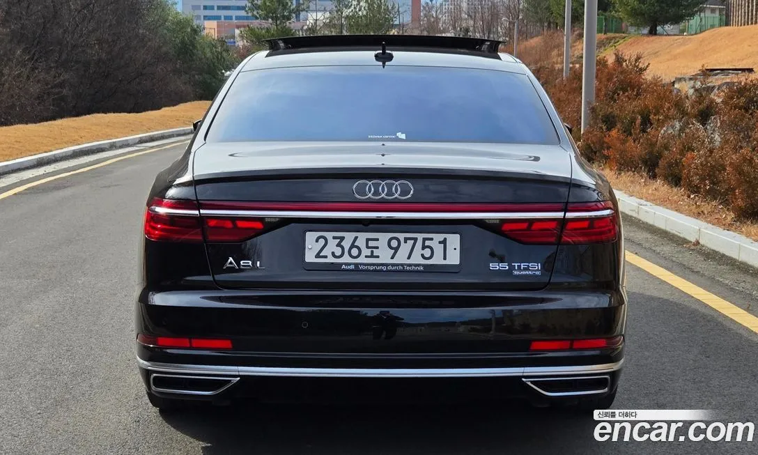 Audi A8 — фото 7