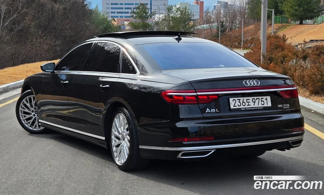 Audi A8 — фото 3
