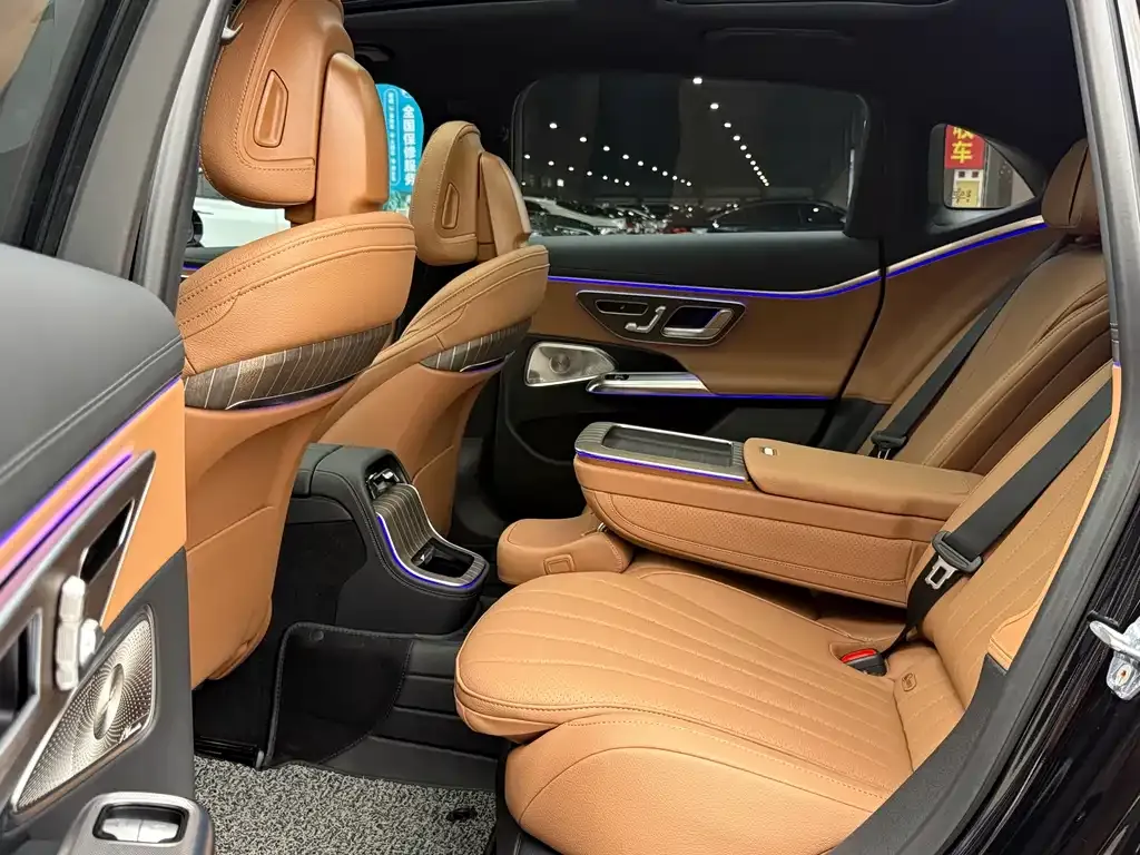 Mercedes-Benz E-Class 2025 из CN, фото 8