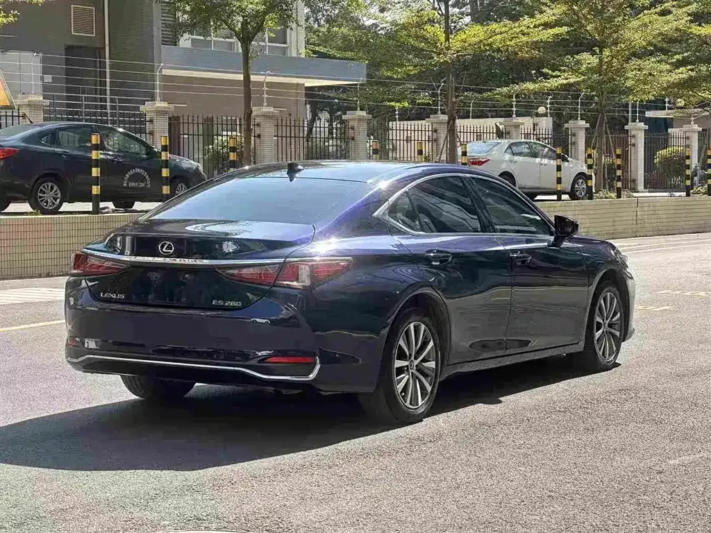 Lexus ES 2021 из CN, фото 9