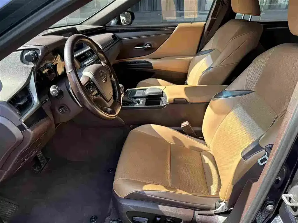 Lexus ES 2021 из CN, фото 5