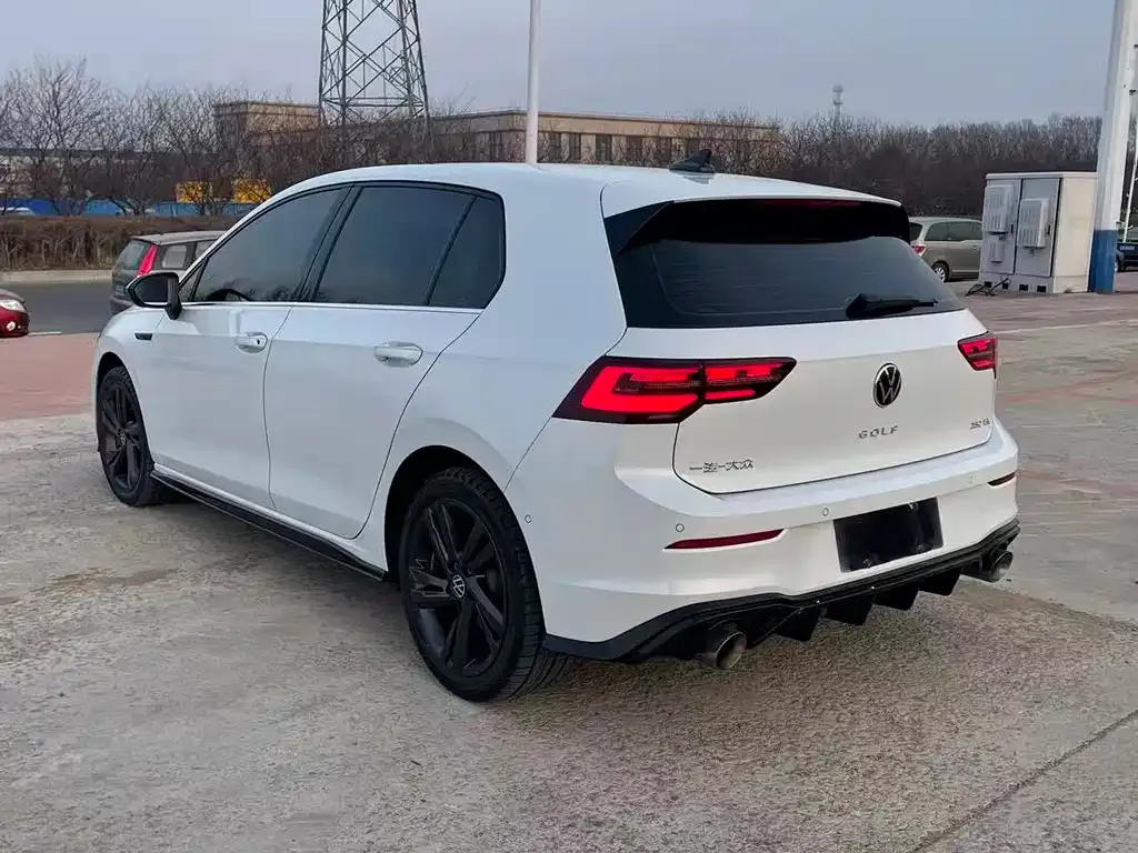Volkswagen Golf 2023 из CN, фото 7