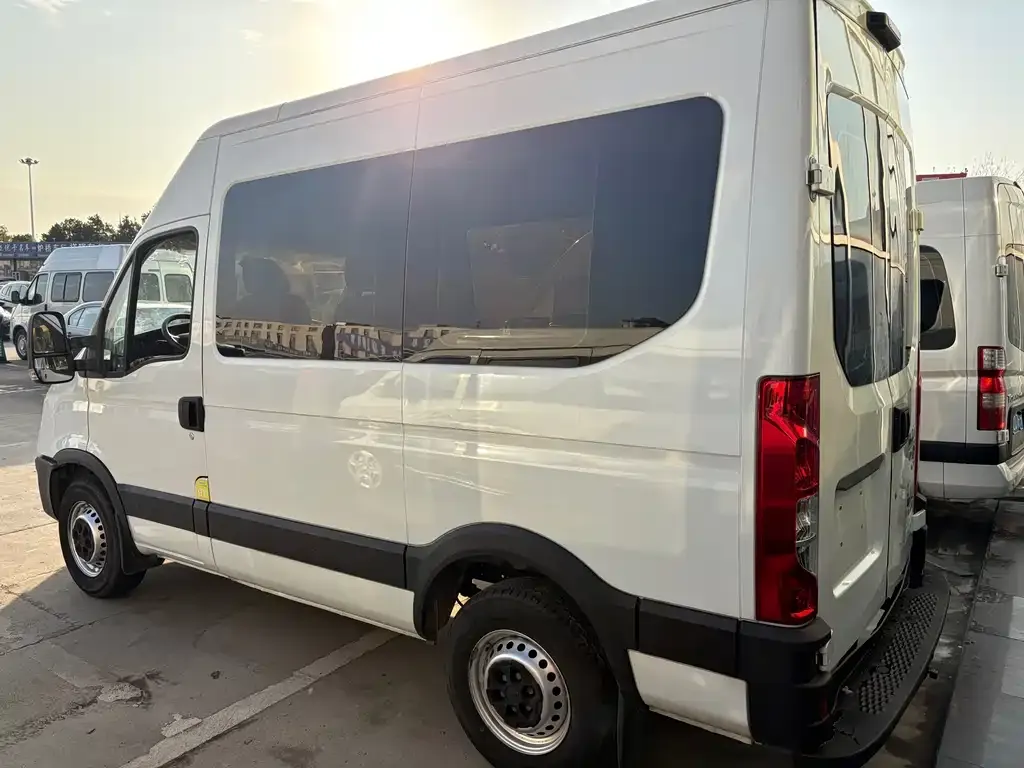 IVECO Ousheng 2022 из CN, фото 5
