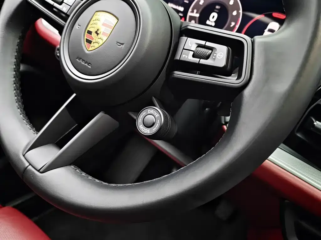Porsche Cayenne 2025 из CN, фото 4