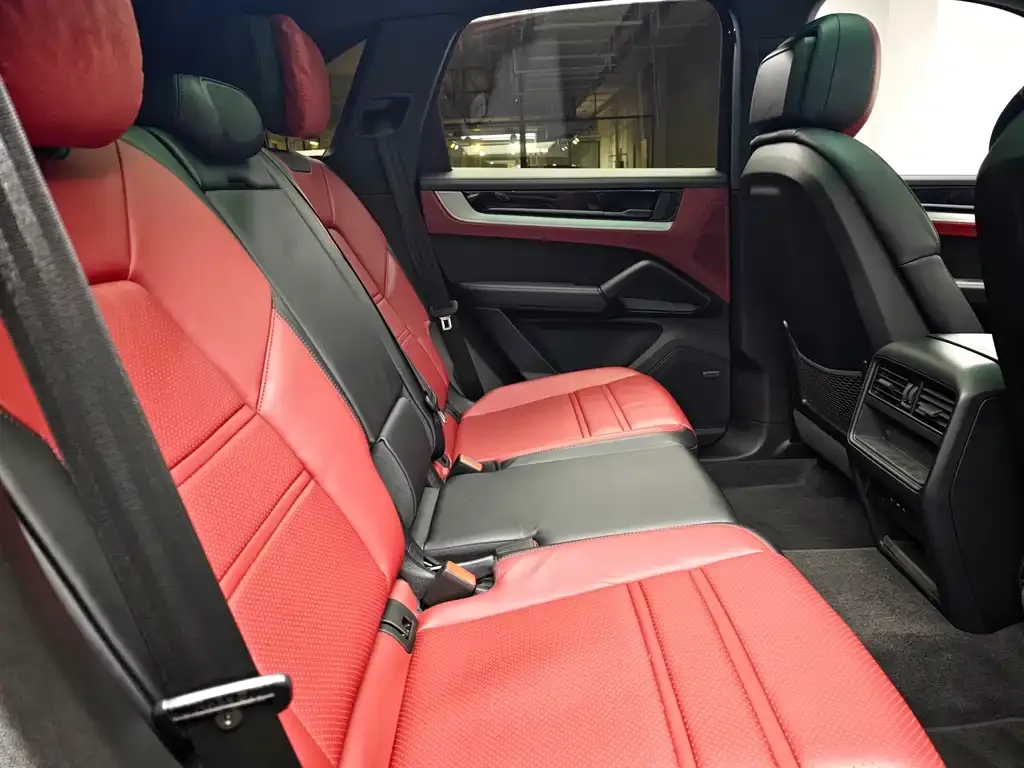 Porsche Cayenne 2025 из CN, фото 6