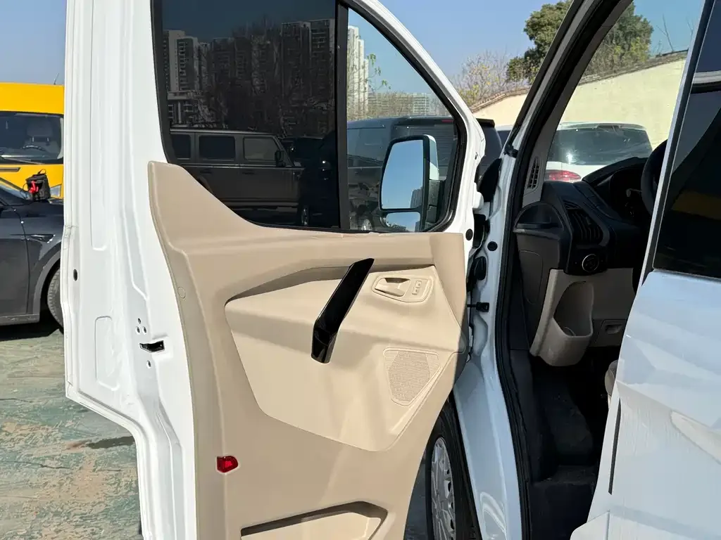 Ford Transit 2022 из CN, фото 8