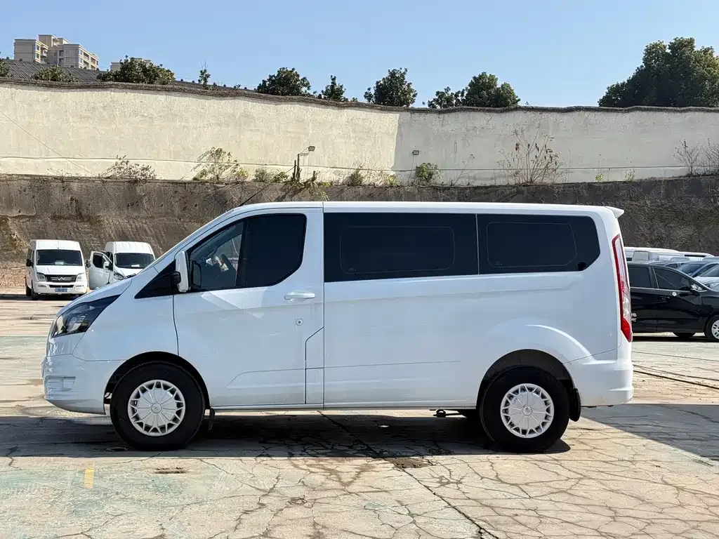 Ford Transit 2022 из CN, фото 3